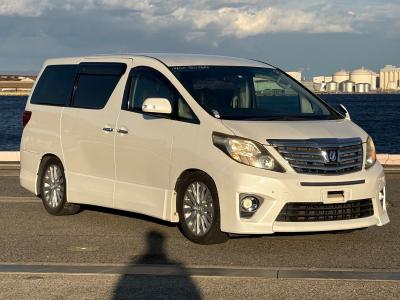 2012 Toyota Alphard