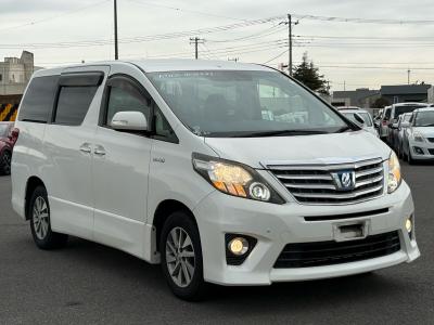 2013 Toyota Alphard